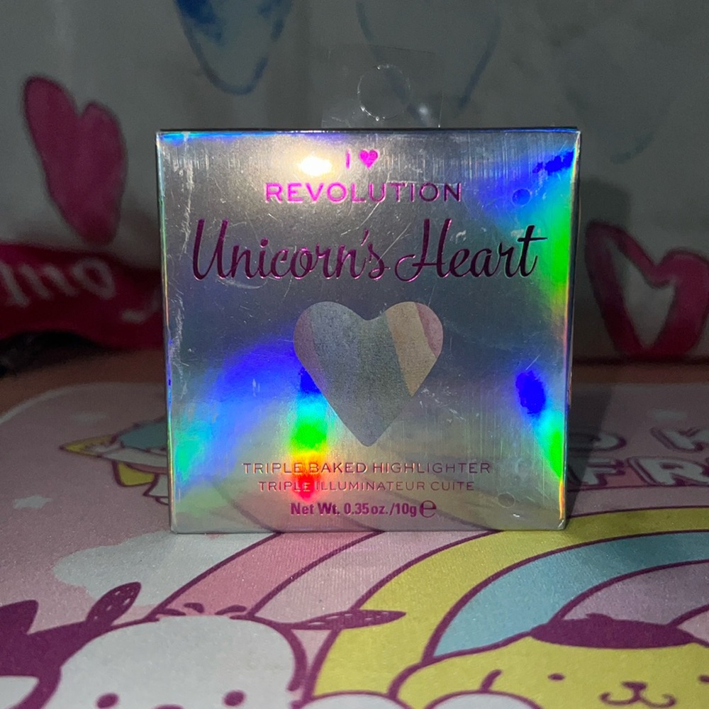 I ❤️ Revolution Unicorn’s Heart Highlighter